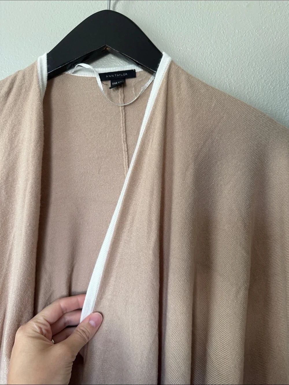 Ann Taylor Women’s Wrap Cardigan Shawl Cream Tan One Size